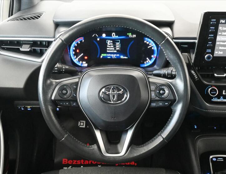 Toyota Corolla 16