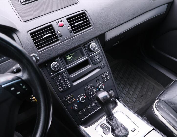 Volvo XC90 24