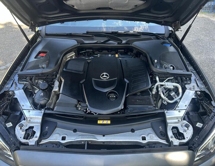 Mercedes-Benz Třídy E 89