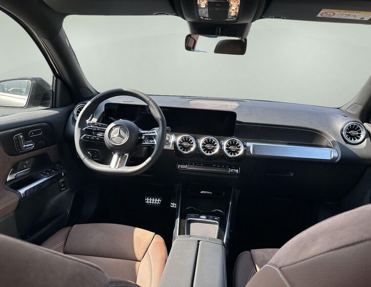 Mercedes-Benz GLB 11