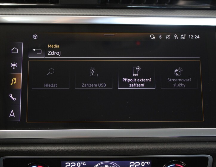 Audi Q3 12