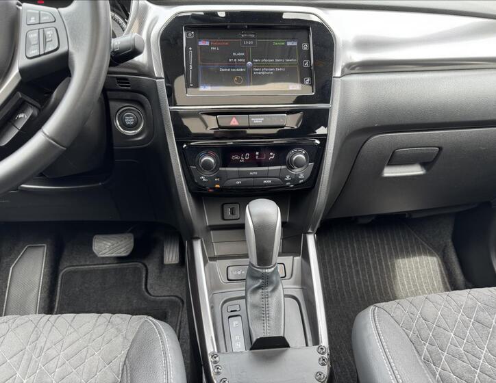 Suzuki Vitara 15