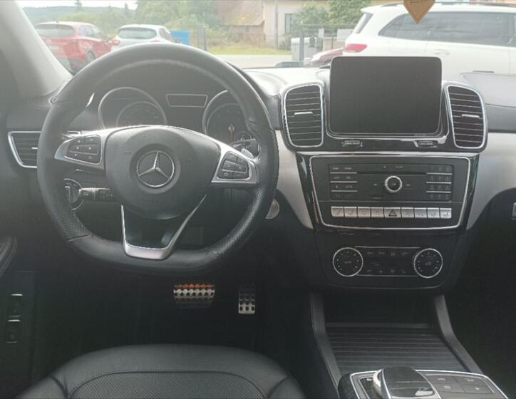 Mercedes-Benz GLE 10