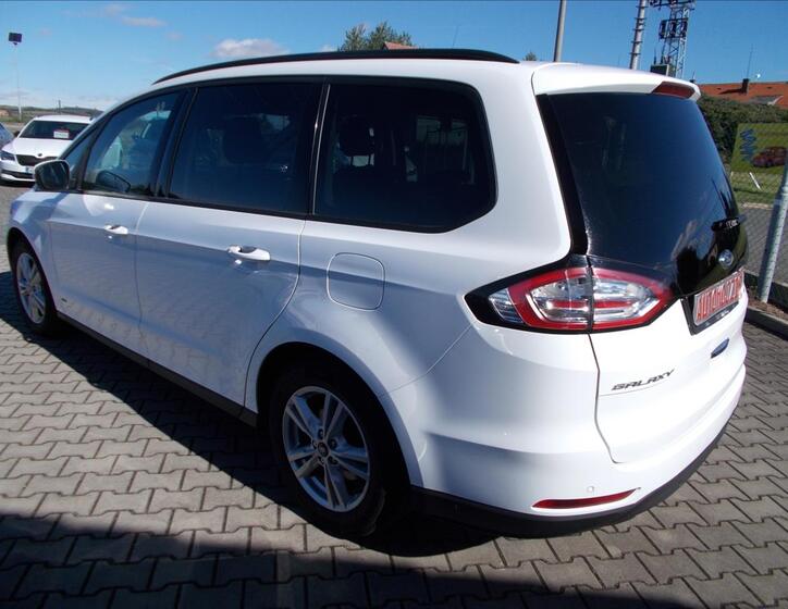 Ford Galaxy 12