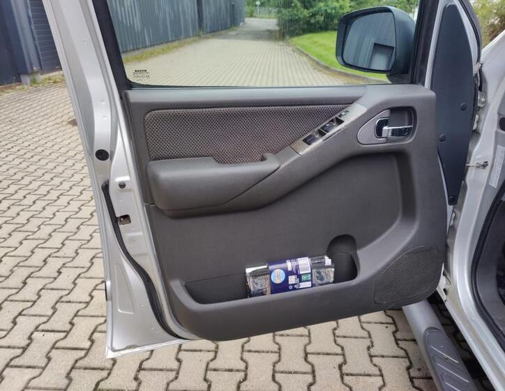 Nissan Navara 10