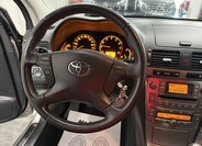 Toyota Avensis 8