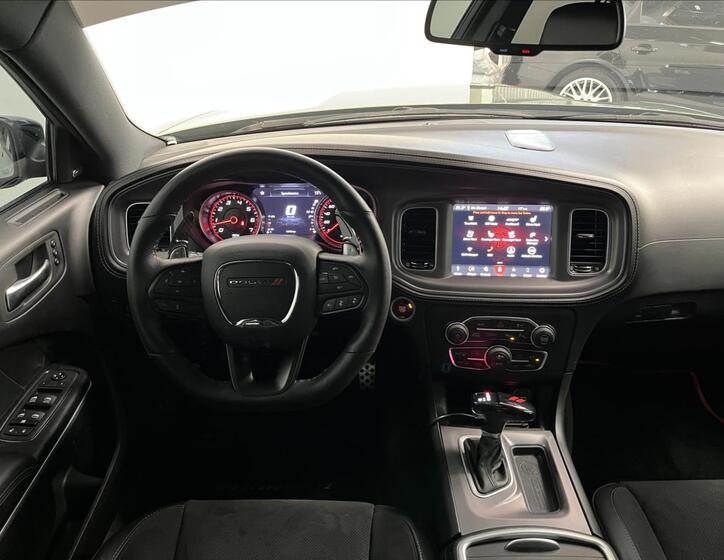 Dodge Charger 4