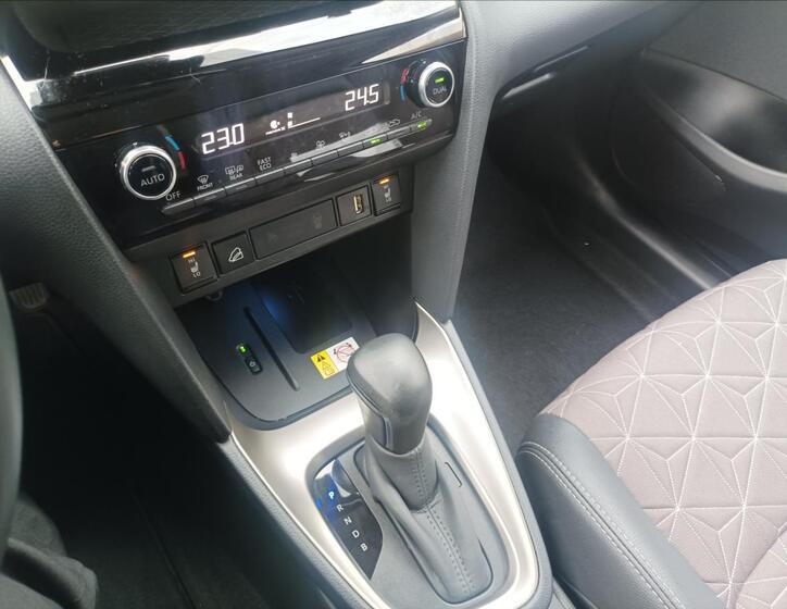 Toyota Yaris Cross 19