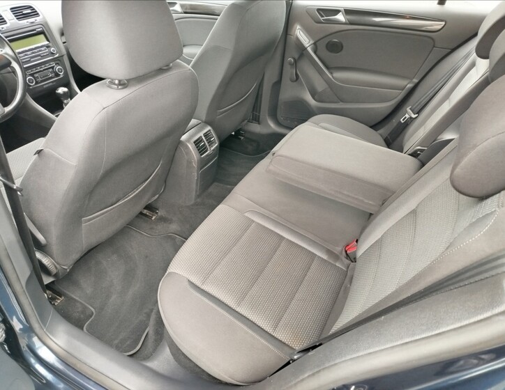 Volkswagen Golf 25