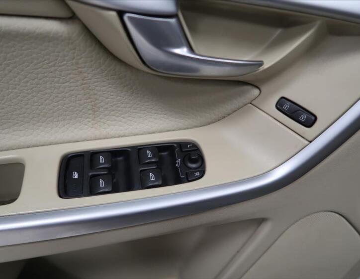 Volvo XC60 16