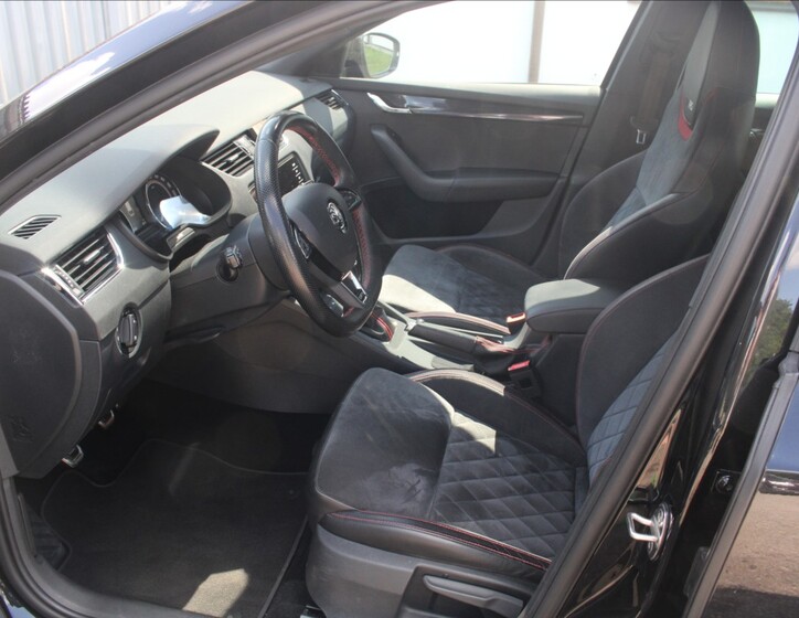 Škoda Octavia 10