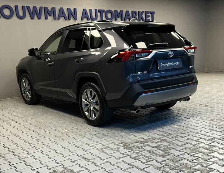 Toyota RAV4 17