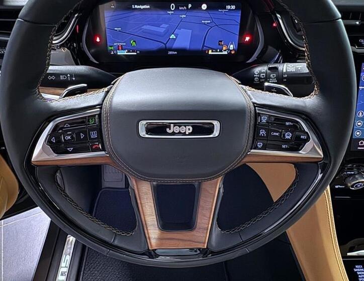 Jeep Grand Cherokee 21