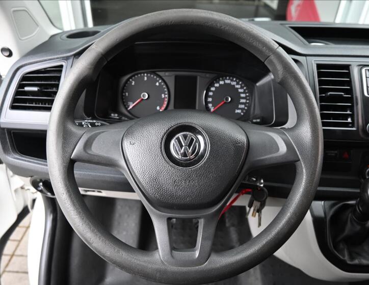Volkswagen Transporter 16
