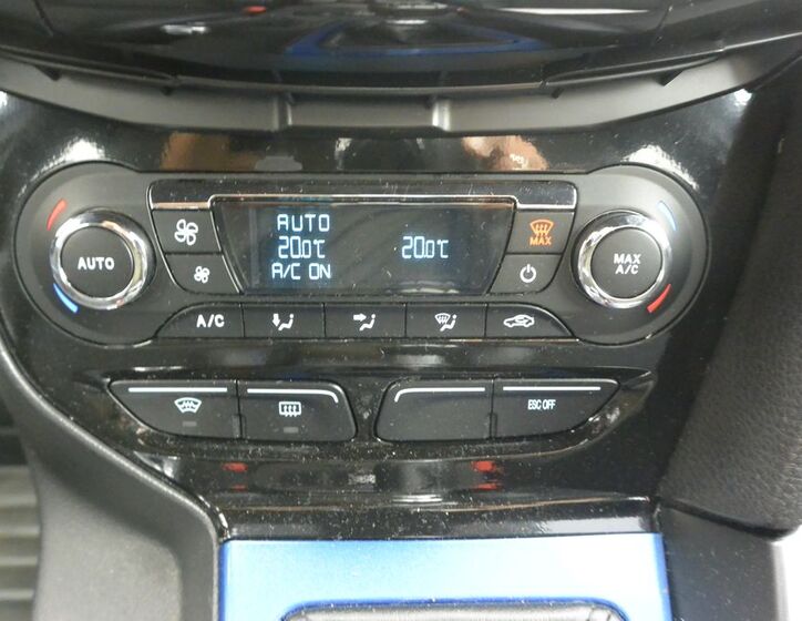 Ford Focus 24