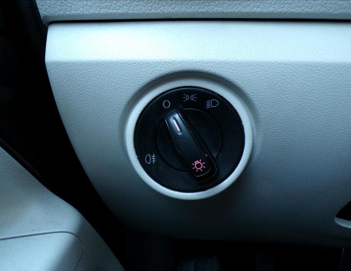 Volkswagen up! 13