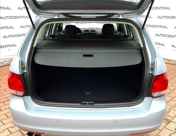 Volkswagen Golf 10