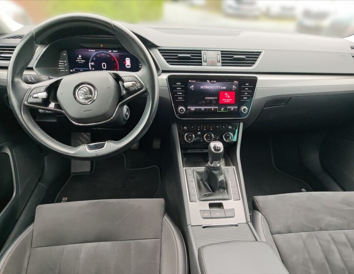 Škoda Superb 9
