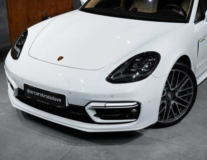 Porsche Panamera 5