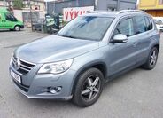 Volkswagen Tiguan 1