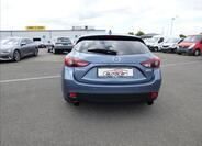 Mazda 3 4