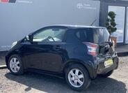 Toyota iQ 4