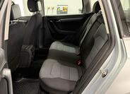 Volkswagen Passat 9