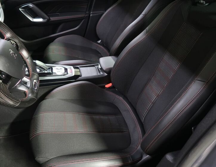 Peugeot 308 9