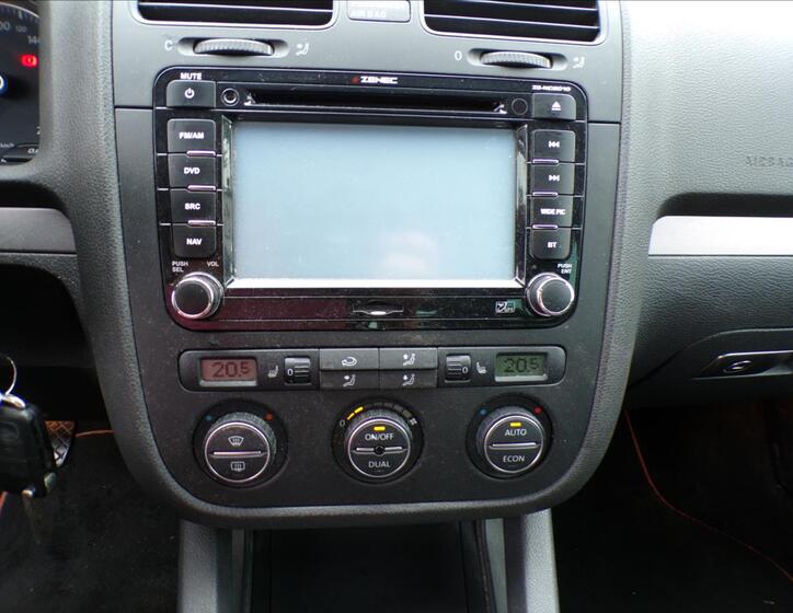 Volkswagen Golf 9