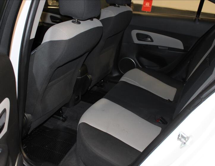 Chevrolet Cruze 13