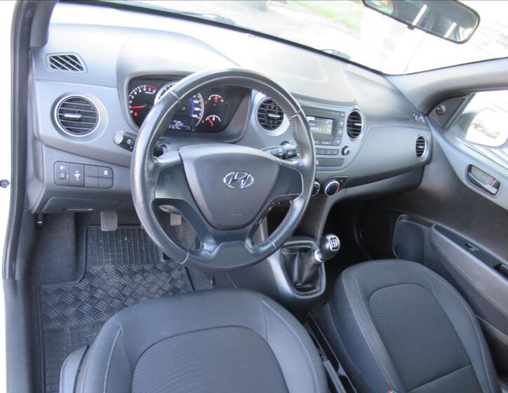 Hyundai i10 11