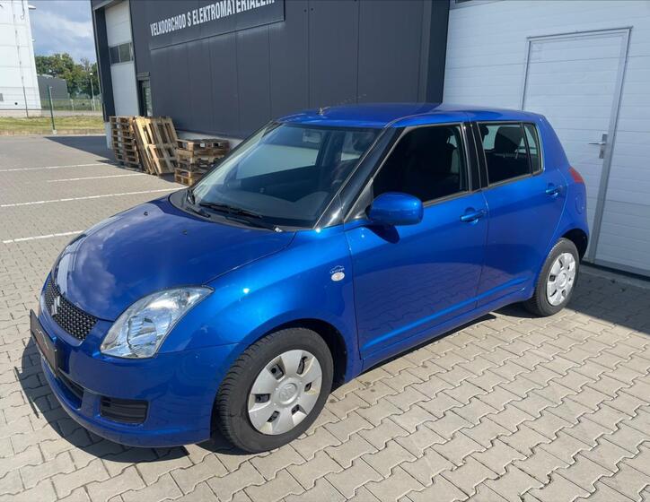 Suzuki Swift 1