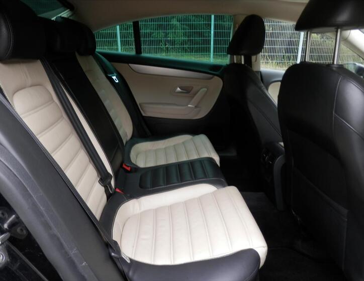 Volkswagen Passat 16
