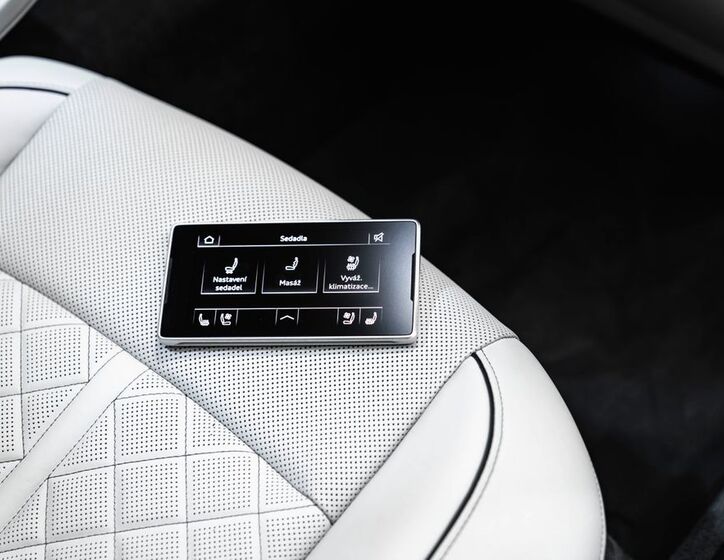 Audi A8 34