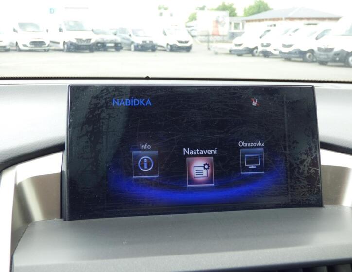 Lexus NX 300h 33