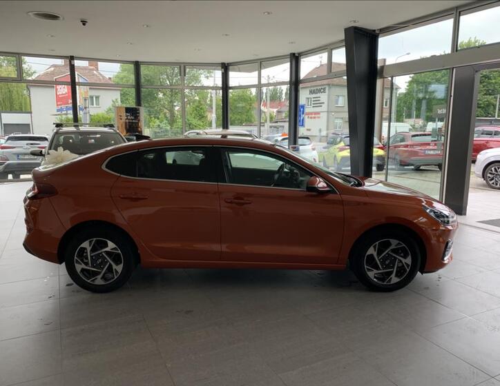 Hyundai i30 4
