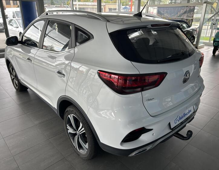 MG ZS 4