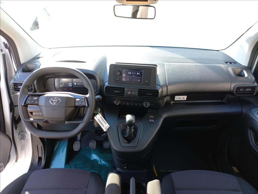 Toyota ProAce City 13