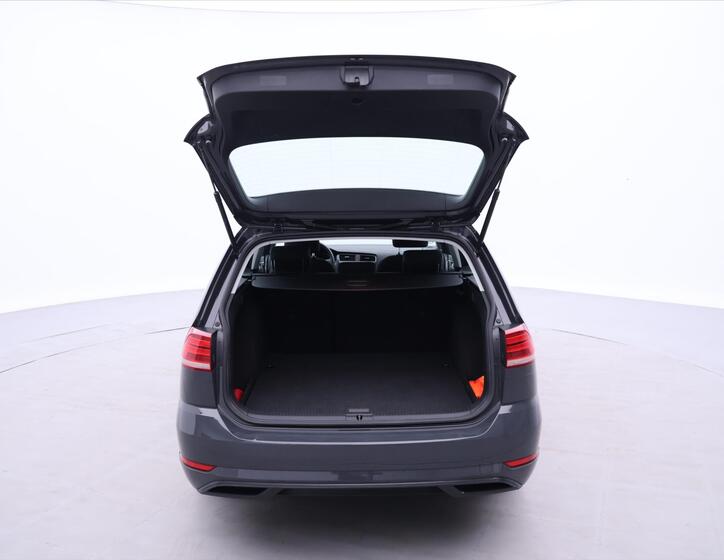 Volkswagen Golf 9
