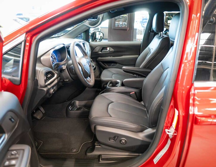Chrysler Pacifica 14