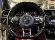 Volkswagen Golf 17