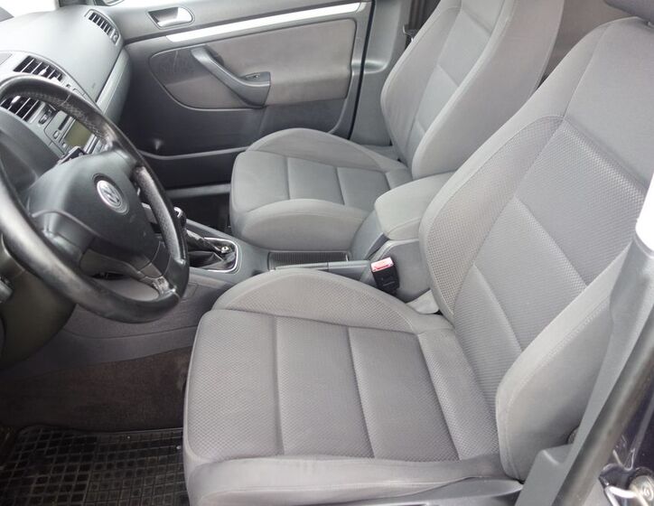 Volkswagen Golf 13