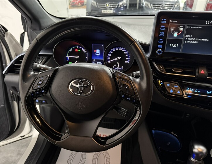 Toyota C-HR 8
