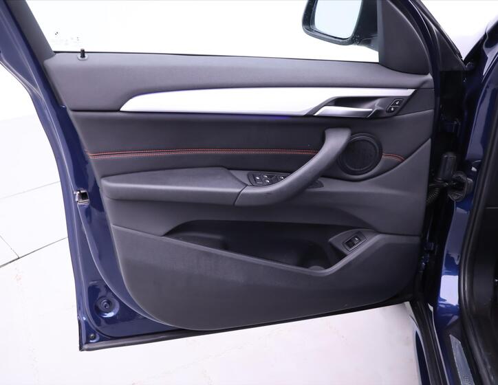 BMW X1 12