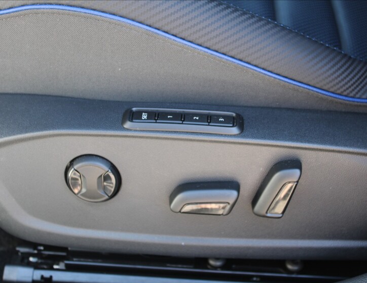 Volkswagen Golf 33