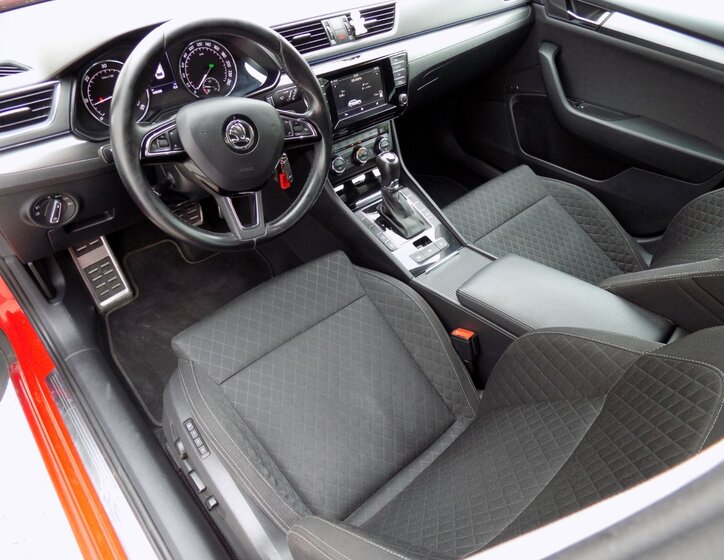 Škoda Superb 11