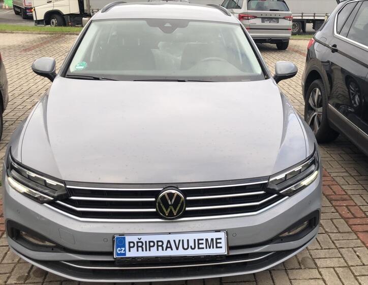 Volkswagen Passat 1