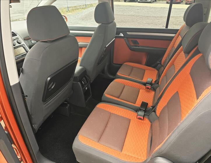 Volkswagen Touran 24
