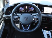 Volkswagen Golf 9