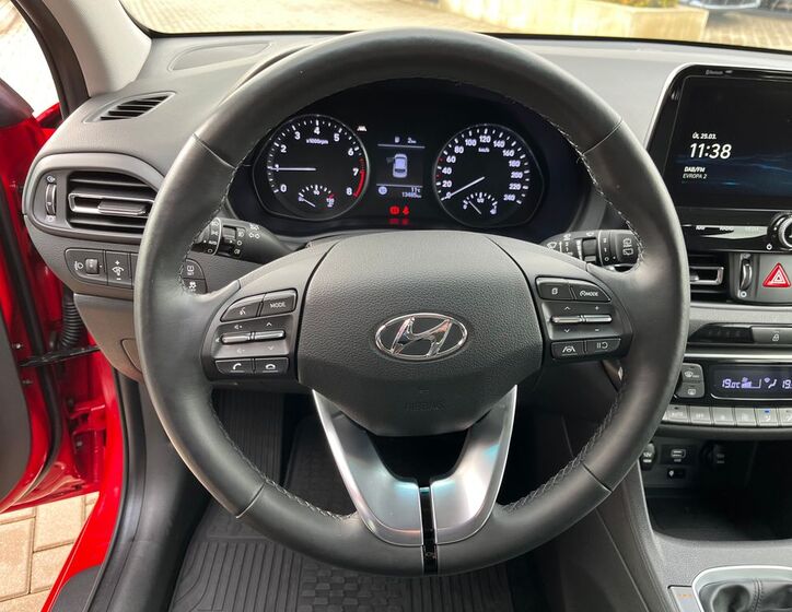 Hyundai i30 19